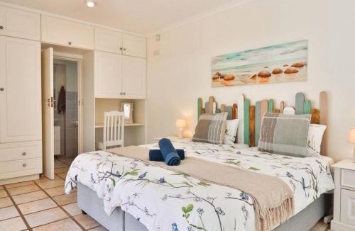 Westcliff Apartment | Balencay Villa, Cliff Path Walk, Pool, Sleeps 8