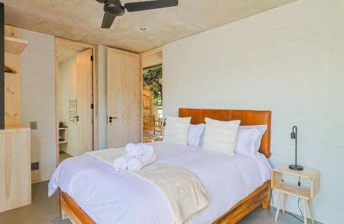 Onrus Apartment | House Fynbos Onrus Sea & Mountain View Villa