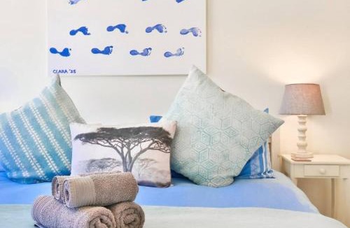 Westcliff Apartment | Balencay Villa, Cliff Path Walk, Pool, Sleeps 8