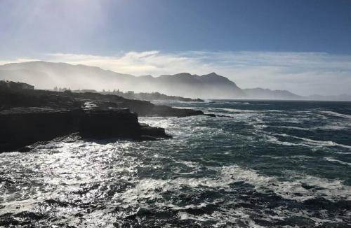 Westcliff Apartment | Fairview Hermanus Ocean View Home, Sleeps 8