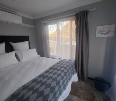 Umtentweni House | The Cottage Eplazini
