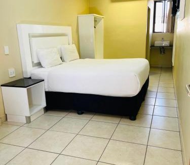 Pinetown Hotel | Palace Lodge Pinetown
