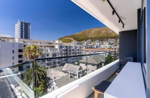 Sea Point Apartment | Diamond Views - Luxury Sea Point Apt with views