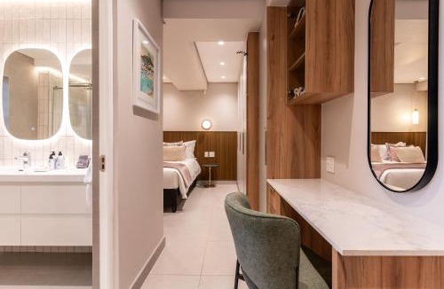 Clifton Villa | Ocean Views, Sleeps 15, Modern - Lisburn on Clifton Villa