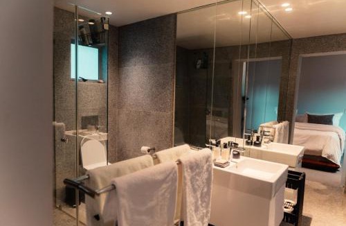 Walmer Apartment | The Pool House