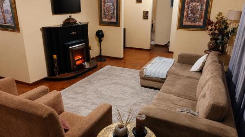 Amalinda House | Cozy room with WiFi in beautiful home