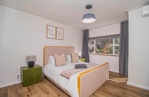 Three Anchor Bay Apartment | Ventnor House - Stylish 3-Bedroom Retreat in Green Point