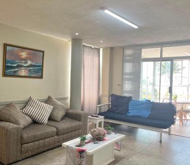 Margate Beach Apartment | Margate Boulevard - Seaview Apartment
