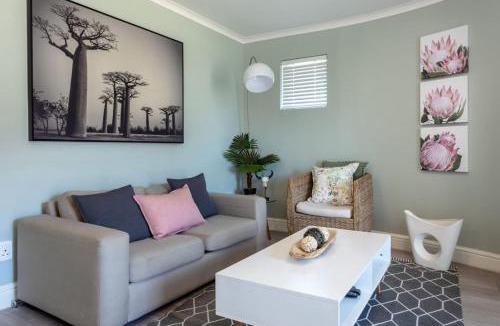 Observatory Apartment | Paragon Nomad Walk To Restaurants Trendy Central