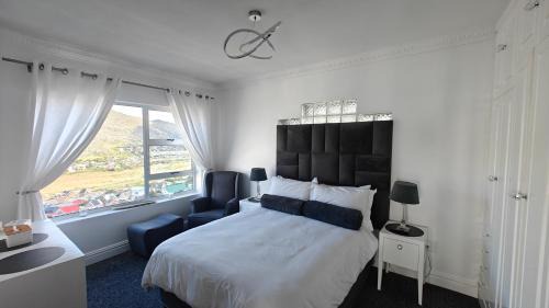 Fish Hoek Apartment | Executive Sea View Apartment