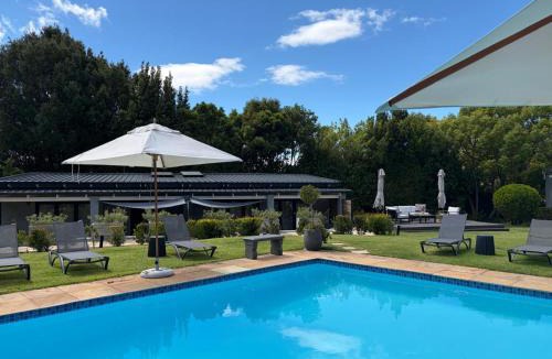 Constantia Cabin | Constantia Winelands Lodge