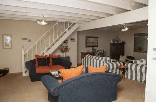 Still Bay House | 7b on Keurboom Avenue
