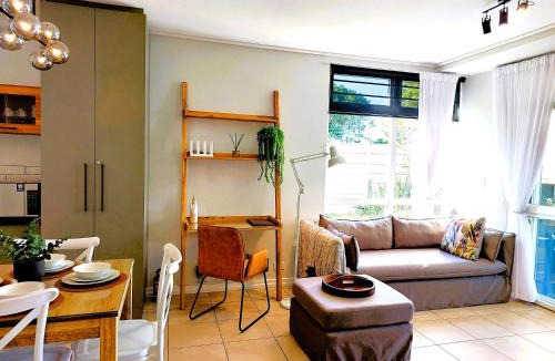 Walmer Apartment | Brizzys Garden Quiet Forest Dreams