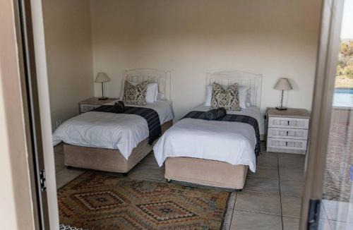Bot River Villa | Luxury 5-Bedroom Villa with Private Pool Tennis Court