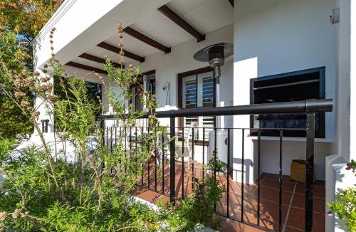 Stellenbosch Cabin | Winelands Golf Lodges 28