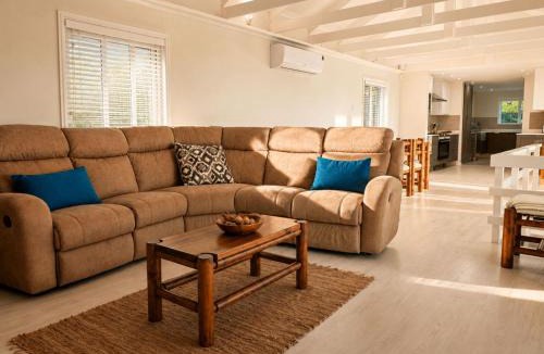 Mountainside House | 'The Bolussi Beachhouse', sleeps 12 in 6 en-suite bedrooms with Indoor Pool