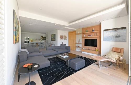 Victoria and Alfred Waterfront Apartment | Marina 107