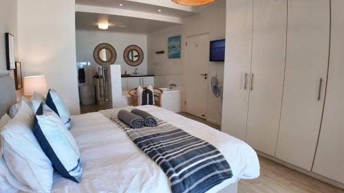 Muizenberg Apartment | Surfers Empire Penthouse