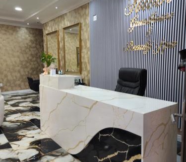 Dundee Hotel | PoloVi Guesthouse and Beauty Spa