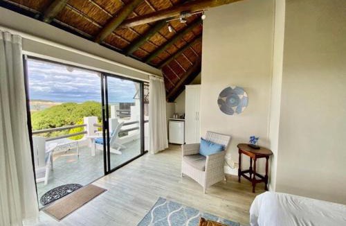 Saint Francis Bay Bed & Breakfast | i-LOLLO Bed & Breakfast at the River Mouth