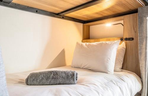 Muizenberg Hostel | Adamastor Backpackers