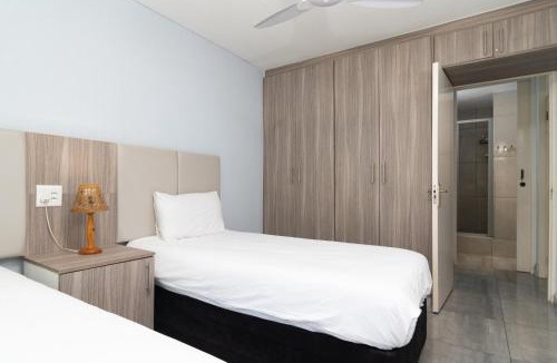 Shaka's Rock Apartment | Chakas Cove 38