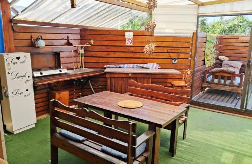 Wavecrest Apartment | The Deck