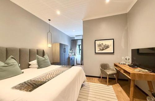 Hilton Hotel | The Siding Apartments