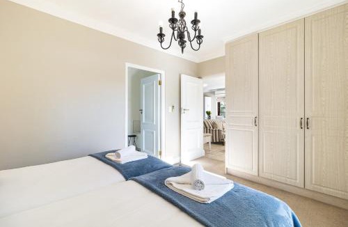 Stellenbosch Cabin | Winelands Golf Lodges 26