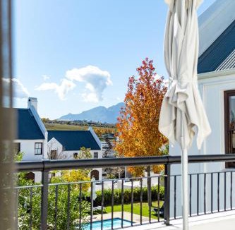 Stellenbosch Cabin | Winelands Golf Lodges 21