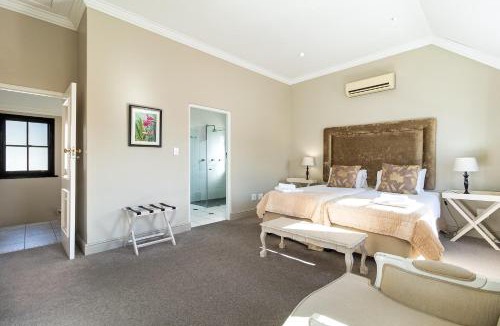 Stellenbosch Cabin | Winelands Golf Lodges 15