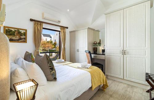 Stellenbosch Cabin | Winelands Golf Lodges 14