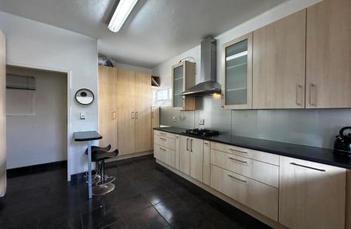 Three Anchor Bay House | Anchor Bay Workation