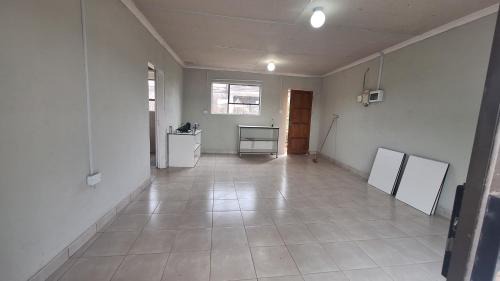Greater Tubatse Apartment | Praktiseer 1 Bedroom House