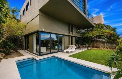 Scott Estate Villa | LA HACIENDA - MODERN, BRIGHT, STYLISH House with Private Pool