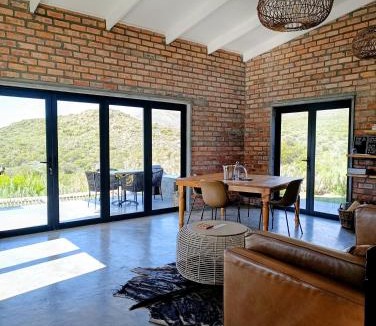 Robertson House | Exhale Cottage