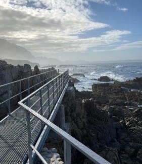 Eastcliff House | Chinta Cottage Hermanus
