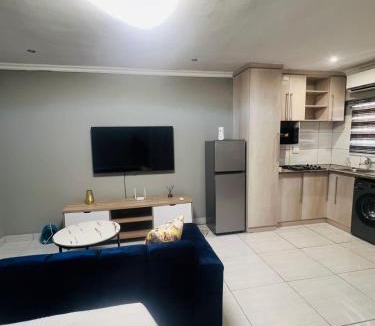 Vanderbijlpark Apartment | Luxury Executive Apartment