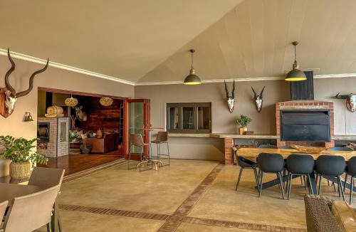 Kgetlengrivier House | Hoogenboomen Lodge