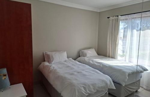 Vanderbijlpark House | CE Guesthouse