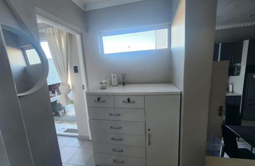 Port Elizabeth House | South End cottage