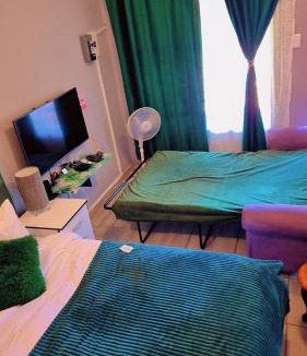 Rustenburg House | Emerald Green Family Haven!
