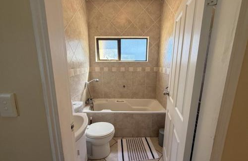 Warner Beach Apartment | 28 Breaker View 3-bedroom beach apartment