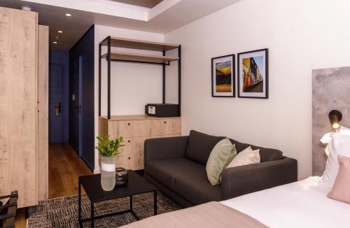 Sea Point Hotel | Home Suite Hotels Station House