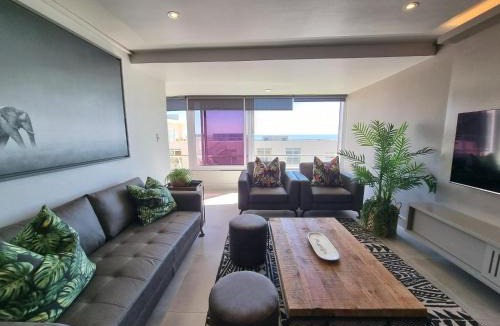 Lagoon Beach Apartment | Lagoon Shoreline 2 Bedroom Apartment