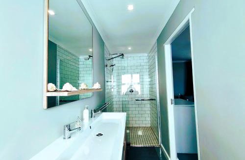 Shelley Point House | Clarke House