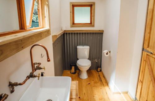 Cathkin Park Ski Chalet | AfriCamps Champagne Valley