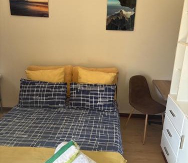 West Beach Apartment | AderemC Villa Rooms