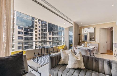 Greater Johannesburg Metropolitan Area Apartment | Sandton Luxury Apartment Balcony Power & Water Backup