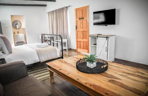 Lichtenburg Apartment | Modern Farm